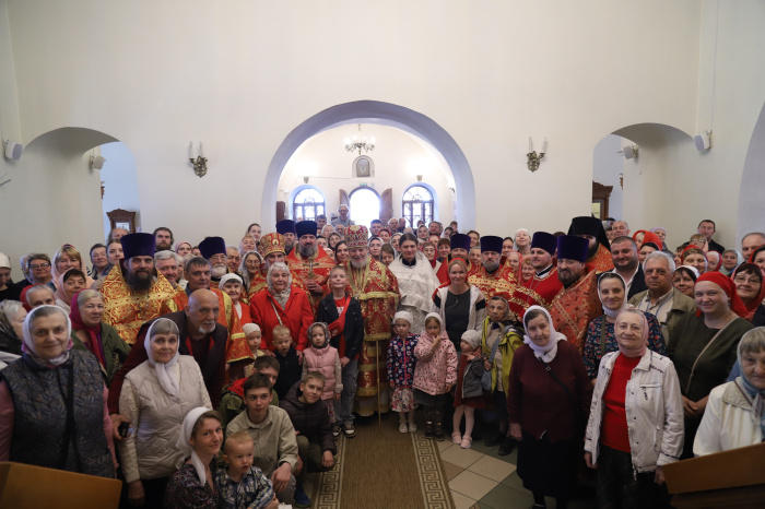 Архиерейское богослужение в Троицком храме Старой Купавны 