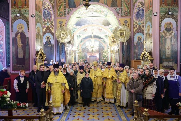 Архиерейское богослужение в Богородицерождественском храме деревни Нестерово 