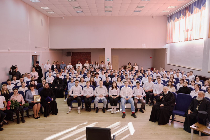 Визит епископа Балашихинского и Орехово-Зуевского Николая в Павлово-Посадский техникум