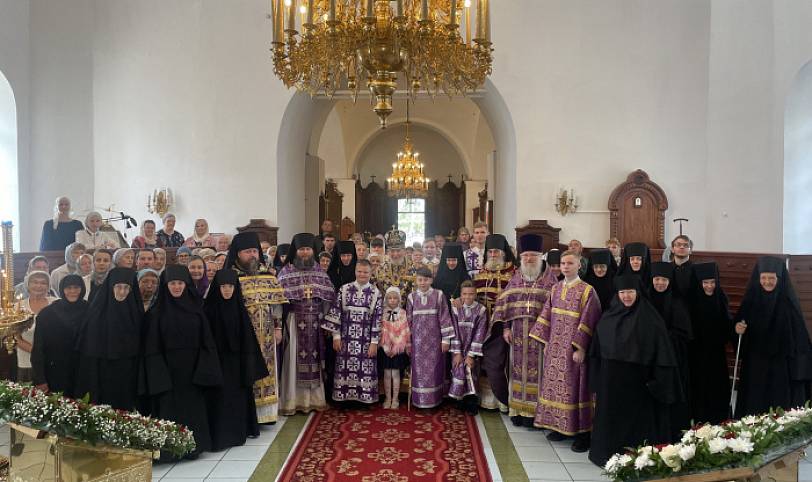 Архипастырский визит в Никитский женский монастырь