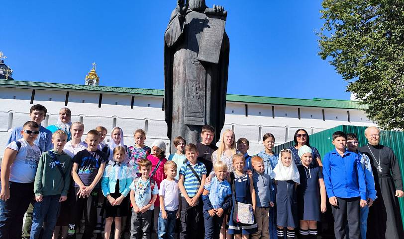 Семейная паломническая поездка воскресной школы Троицкого собора города Щёлково в Троице-Сергиеву Лавру