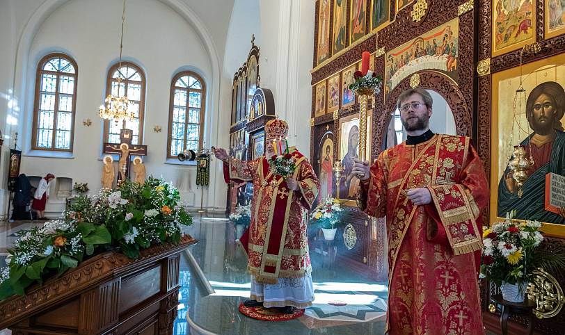 Архиерейское богослужение в Николо-Берлюковской пустыни
