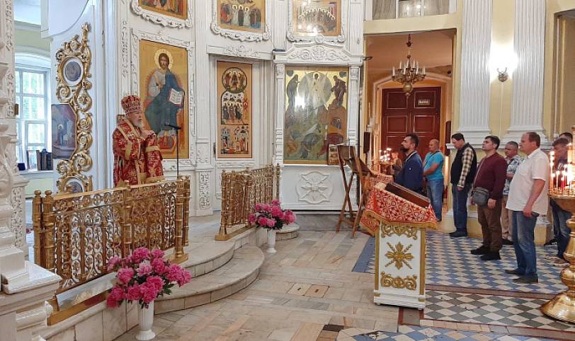 Архиерейское богослужение в Преображенском соборе Балашихи