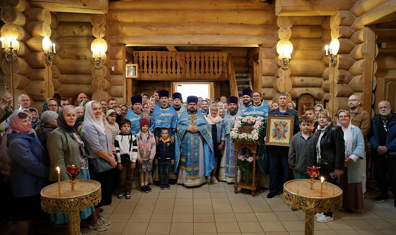 Престольный праздник в Неопалимовском храме Балашихи