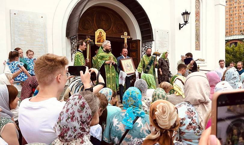 Престольный праздник в Троицком храме Реутова