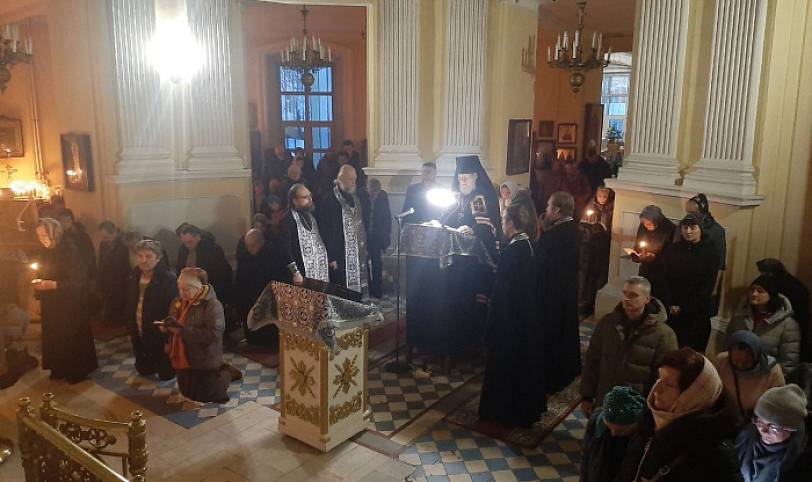 Чтение Великого покаянного канона преподобного Андрея Критского в Преображенском кафедральном соборе Балашихи