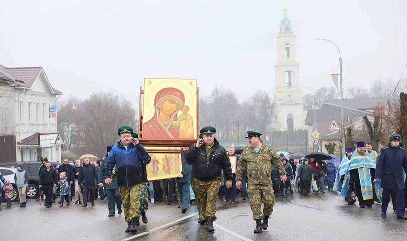 Празднование Казанской иконе Божией Матери в Павловском Посаде