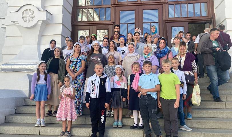 Паломническая поездка воскресной школы «Родник» в Свято-Троицкую Сергиеву Лавру