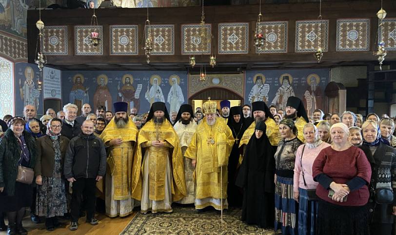 Архиерейское богослужение в Гуслицкой обители 