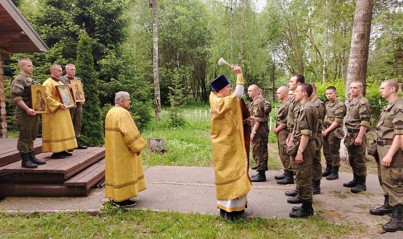Престольный праздник в воинском Димитрие-Донском храме микрорайона Северный